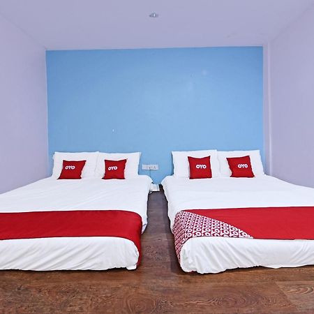 Super Oyo 992 Orange Hotel กัวลาปิลาห์ ภายนอก รูปภาพ