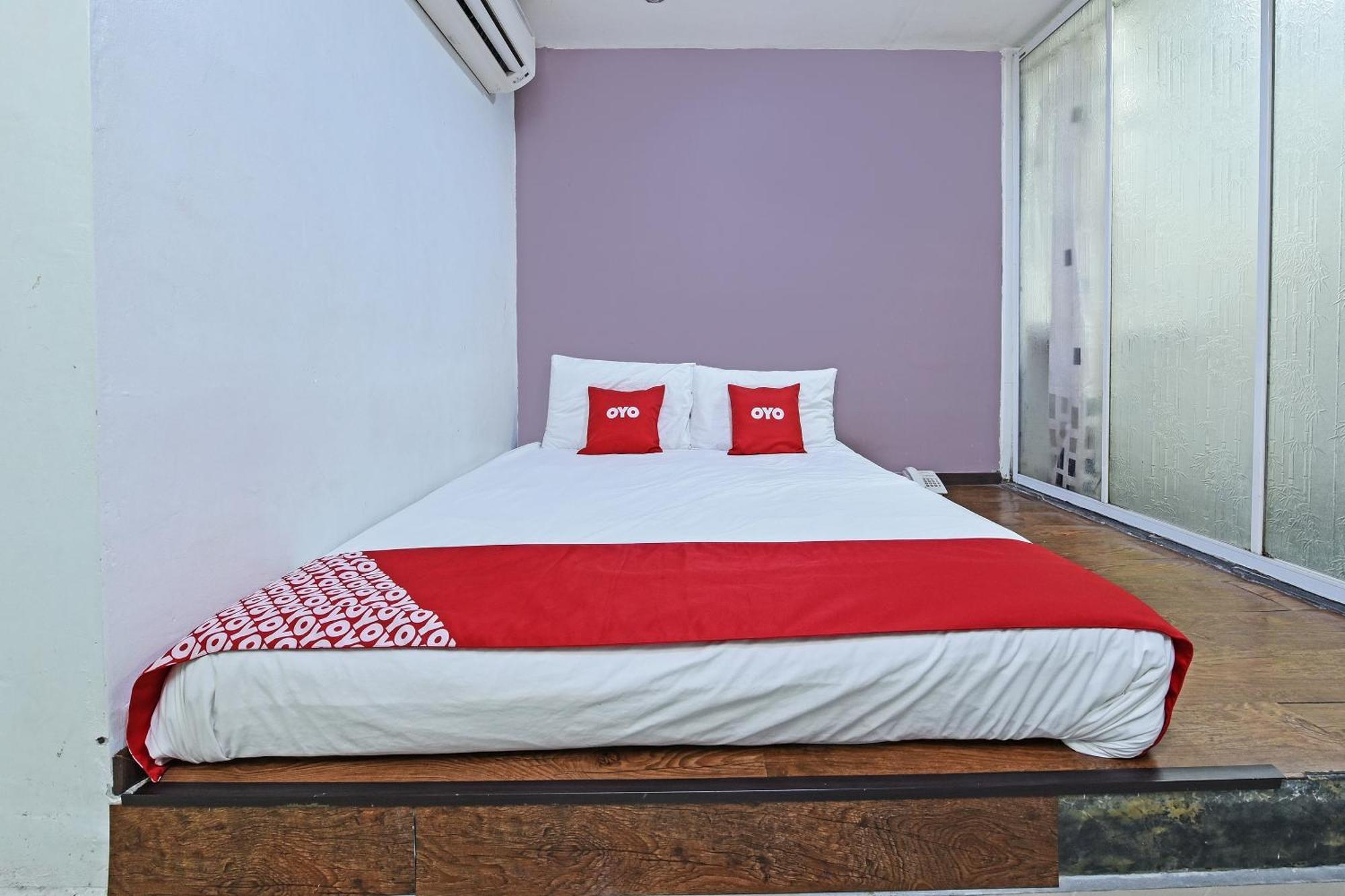 Super Oyo 992 Orange Hotel กัวลาปิลาห์ ภายนอก รูปภาพ