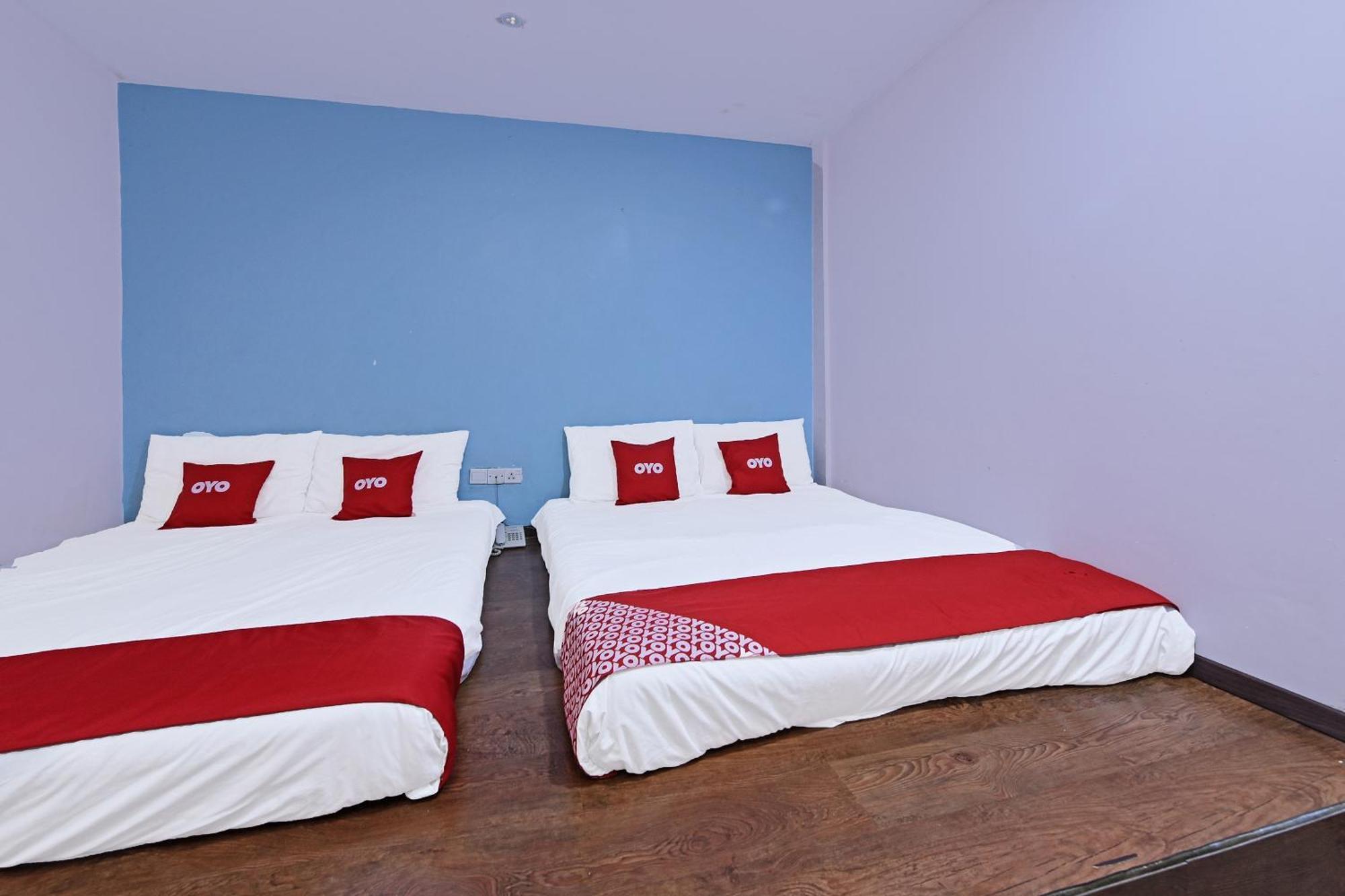 Super Oyo 992 Orange Hotel กัวลาปิลาห์ ภายนอก รูปภาพ