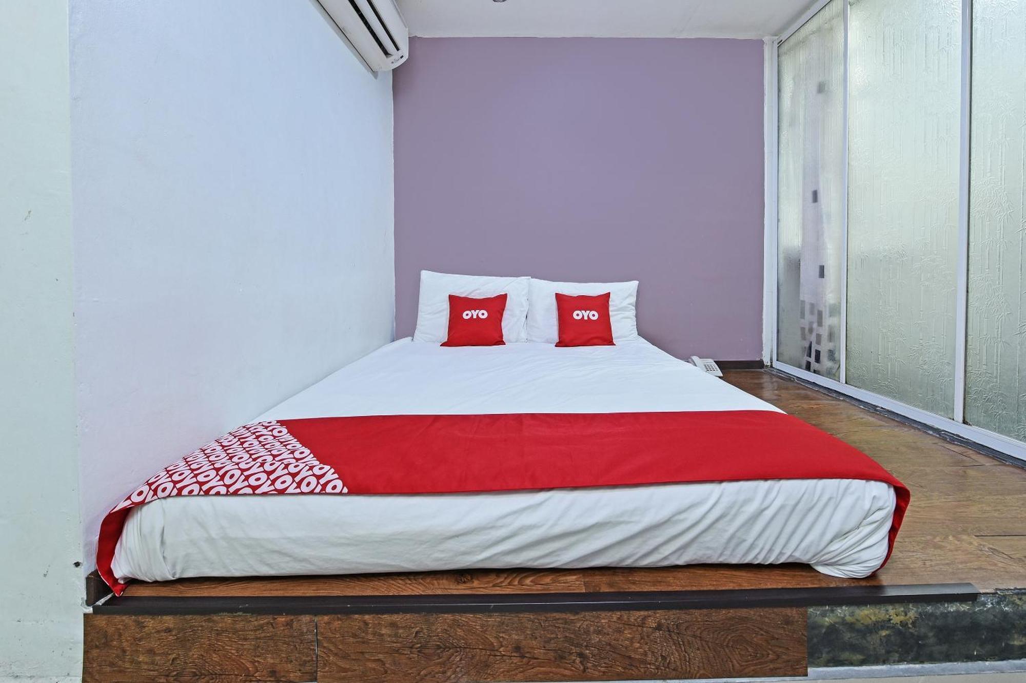 Super Oyo 992 Orange Hotel กัวลาปิลาห์ ภายนอก รูปภาพ