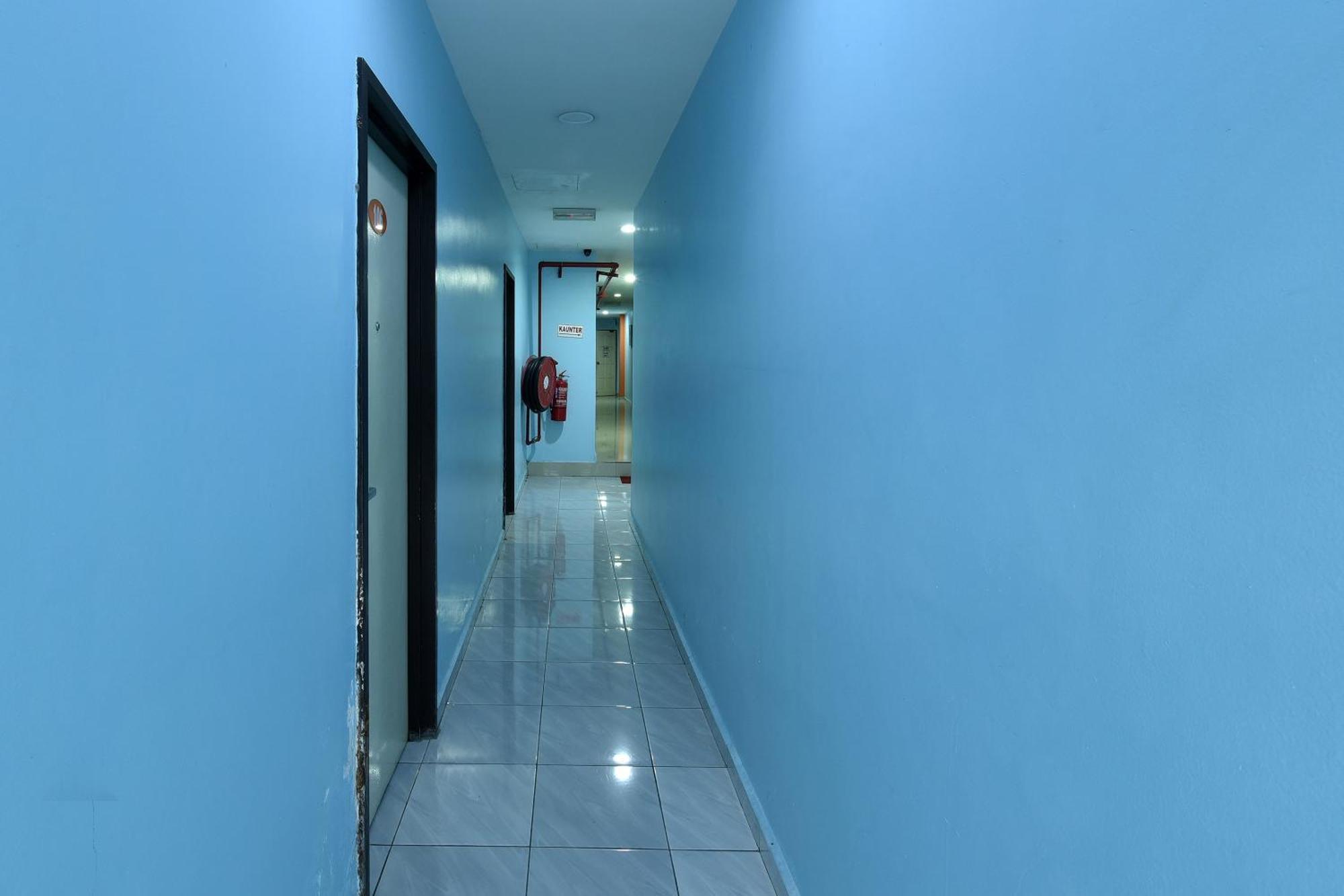 Super Oyo 992 Orange Hotel กัวลาปิลาห์ ภายนอก รูปภาพ