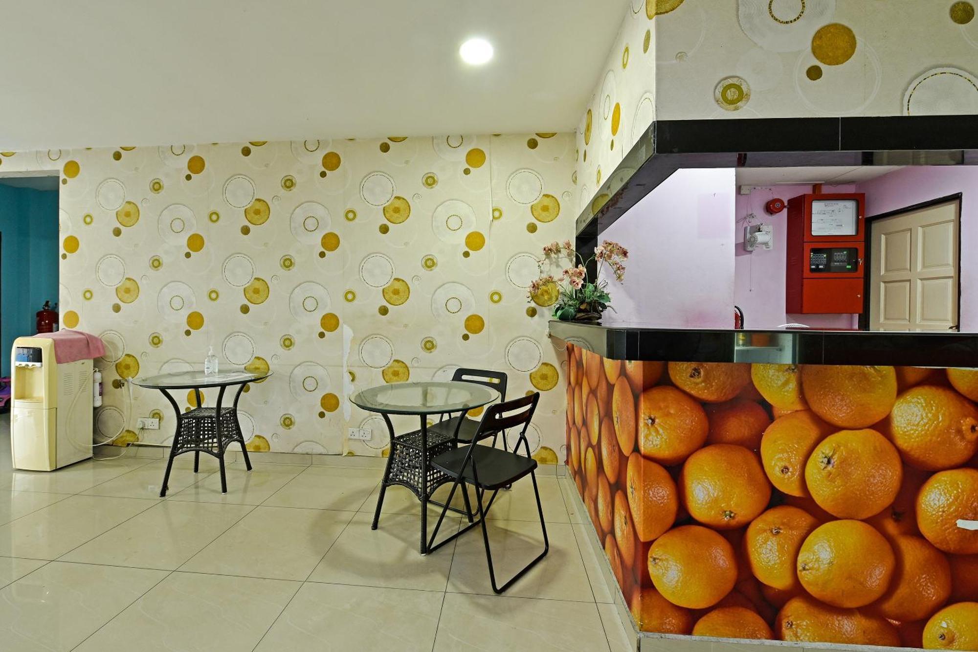 Super Oyo 992 Orange Hotel กัวลาปิลาห์ ภายนอก รูปภาพ